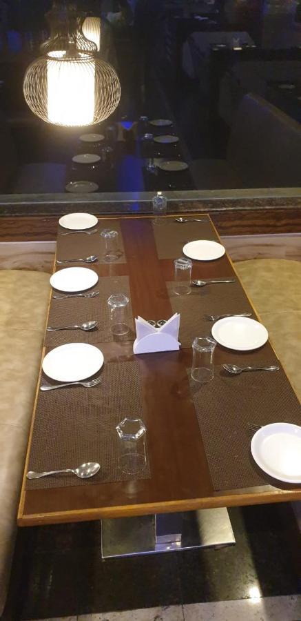 Hotel Fortune M R Grands Suluru Esterno foto